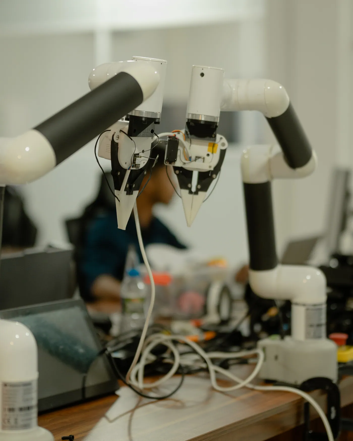 Collaborative robot arms in the lab